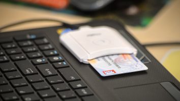 CNAS a prelungit valabilitatea cardurilor de sănătate cu 7 ani