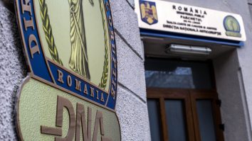 Șeful UNIFARM, acuzat că ar fi cerut mită 760.000 de euro pentru achiziția de măști și combinezoane