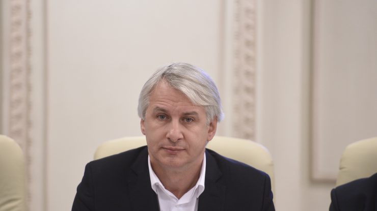 Eugen Teodorovici a mers la DNA pentru a afla de ce a fost filat. Procurorii au precizat că fostul ministru nu este inculpat