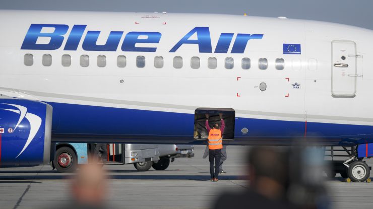 Blue Air: Încasări cu 80 de milioane de euro mai mici față de planificările pentru perioada martie-mai