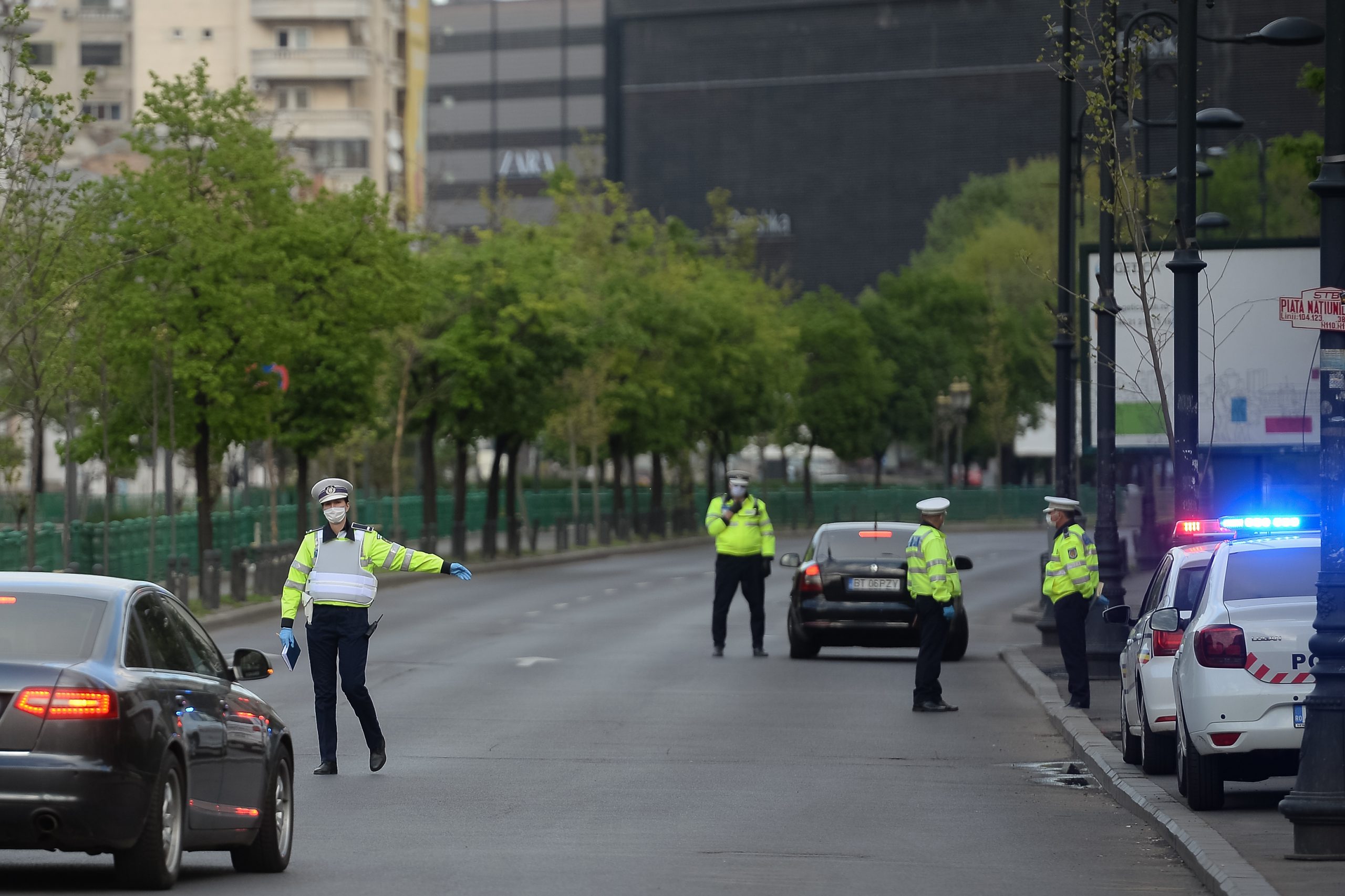 Un tânăr de 18 ani, care abia obținuse permisul de conducere, a fost prins depășind cu 150km/h limita de viteză. Ce amendă a primit