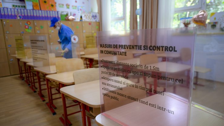 Un elev, depistat cu temperatură peste 37.3 ̊C, la proba de Limba şi literatura română