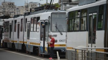 Un bărbat a murit în tramvaiul 41 din București. Circulația a fost oprită mai mult de o oră