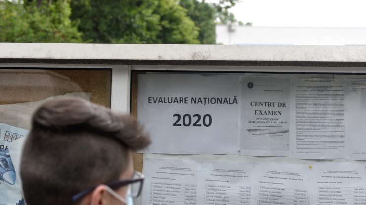 O profesoară din Iaşi care a corectat lucrări de la Evaluarea Naţională, confirmată cu COVID-19