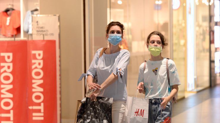 Ce amendă primești dacă nu porți mască când ești la shopping în mall