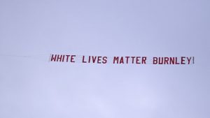 „Vieţile albilor contează“, mesajul controversat de la partida Manchester City-Burnley. Cine și-a asumat răspunderea