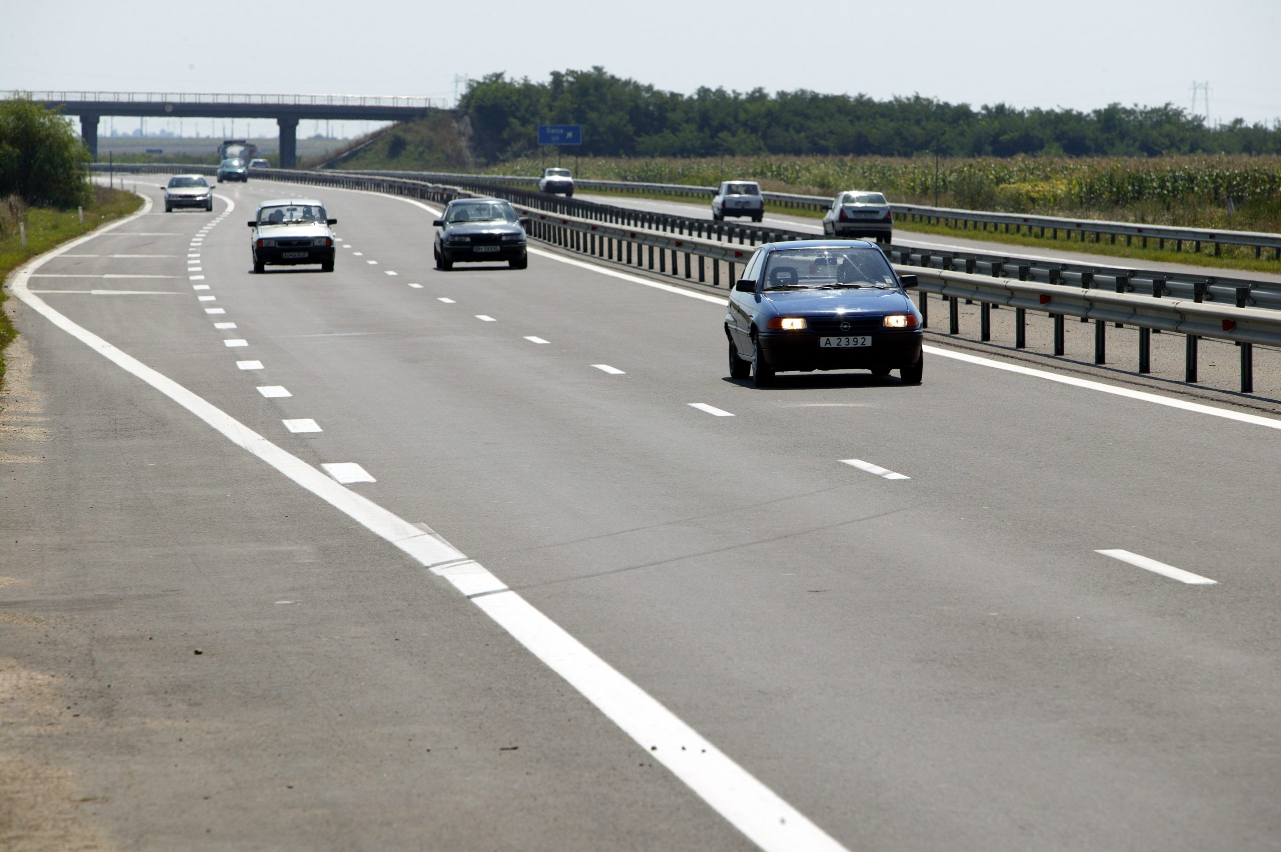 Aglomeraţie pe principalele drumuri care duc spre mare şi munte