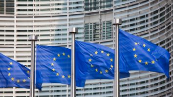 Comisia Europeană sprijină lupta contra dezinformării. Se vor înființa centre naționale de verificare a informațiilor