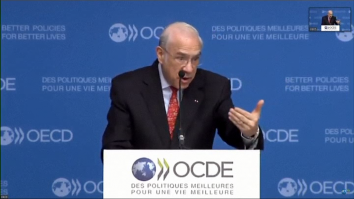 Scădere de 6% a produsului mondial brut, prognozată de specialiștii OCDE pentru 2020. „Cea mai mare scădere proiectată în 60 de ani de OCDE”