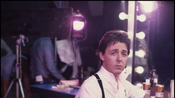 Sir Paul McCartney, fost membru The Beatles, vrea mâncare vegană pentru elevii britanici. Greenpeace și PETA sunt alături de el