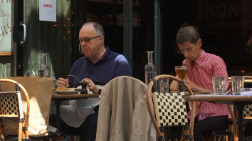 S-au redeschis terasele în Paris. Când se vor deschide și restaurantele