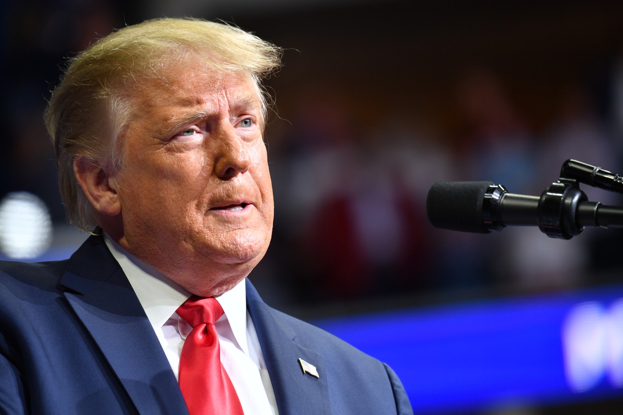 Iranul emite mandat de arestare pe numele lui Donald Trump și în același timp cere ajutorul Interpolului