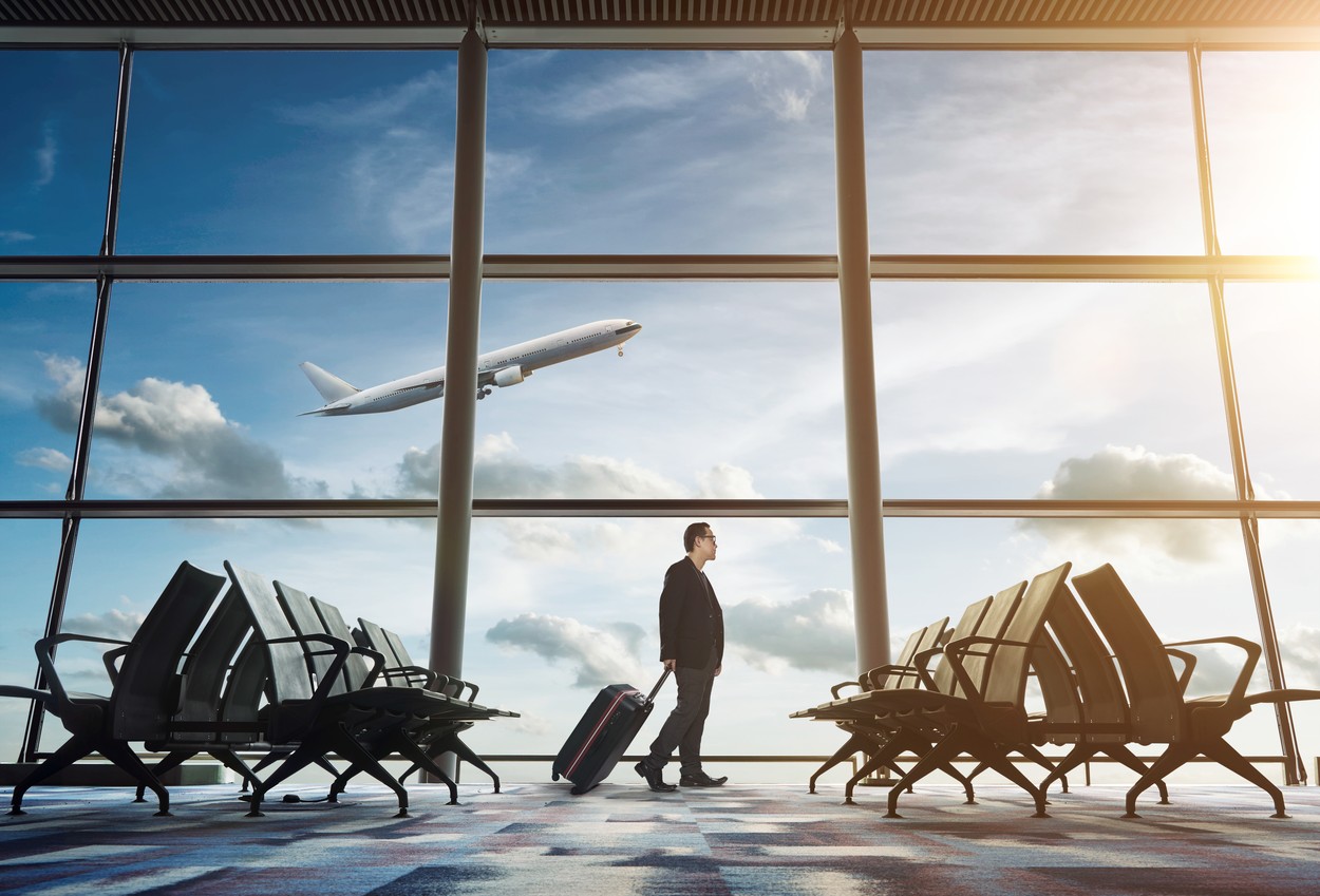 Calvarul călătoriilor pe timp de Covid-19. Un român a trecut prin 7 aeroporturi pentru a se putea întoarce acasă