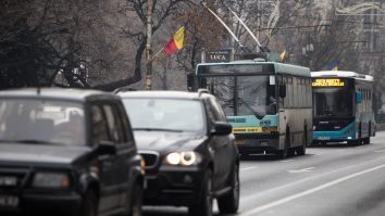 Șoferii STB, obligați să poarte uniformă. Suma alocată pentru îmbrăcăminte este extraordinară