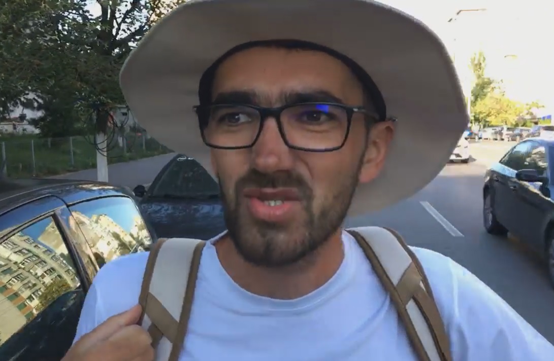 De la Iași la Constanța, pe jos și fără mâncare. Câte kilograme a slăbit Cezar într-o călătorie de 10 zile