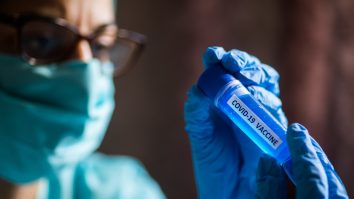 România ar putea obține vaccinul contra COVID-19. Ce trebuie să facem pentru a avea acces la el