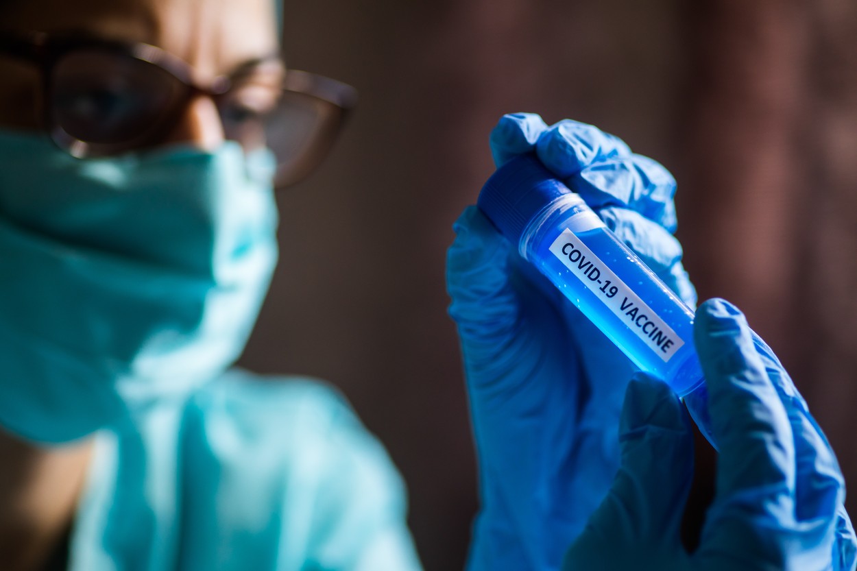 România ar putea obține vaccinul contra COVID-19. Ce trebuie să facem pentru a avea acces la el