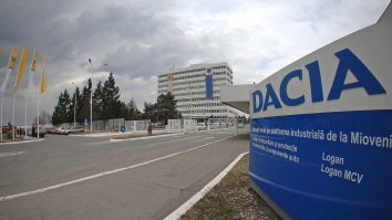 1100 de angajaţi de la Dacia, din nou în şomaj tehnic. Lipsa comenzilor afectează locul de muncă al oamenilor