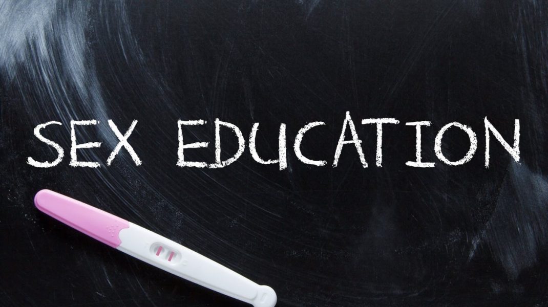 O educație sexuală cuprinzătoare contribuie la construirea unei societăți mai sigure