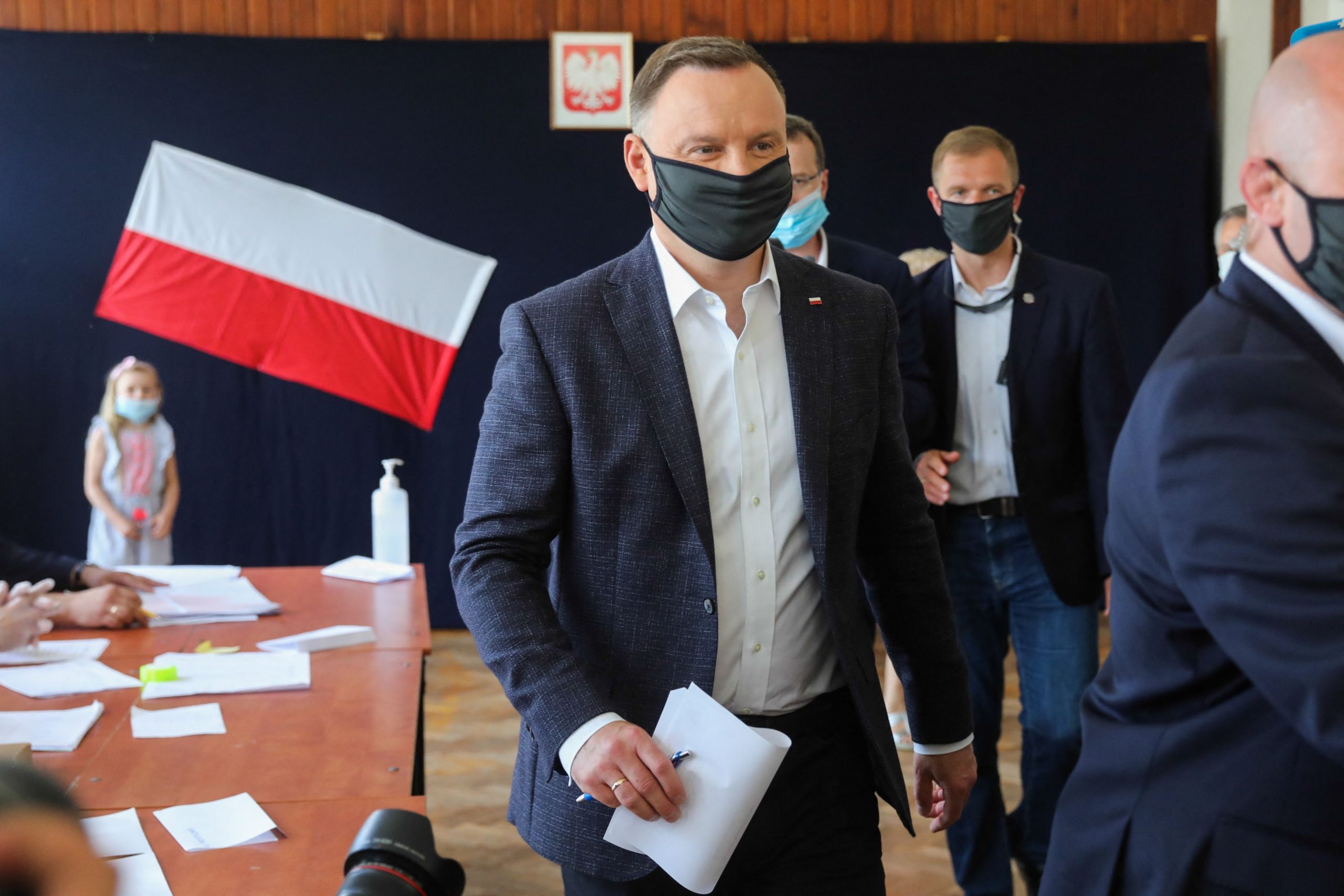 Alegeri prezidențiale în Polonia. Președintele în funcție Andrzej Duda câștigă primul tur