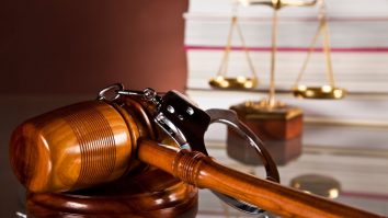 Bărbat de 26 de ani, prins de polițiștii români în timp ce transporta aproximativ un kilogram de cannabis. Unde urma să vândă drogurile