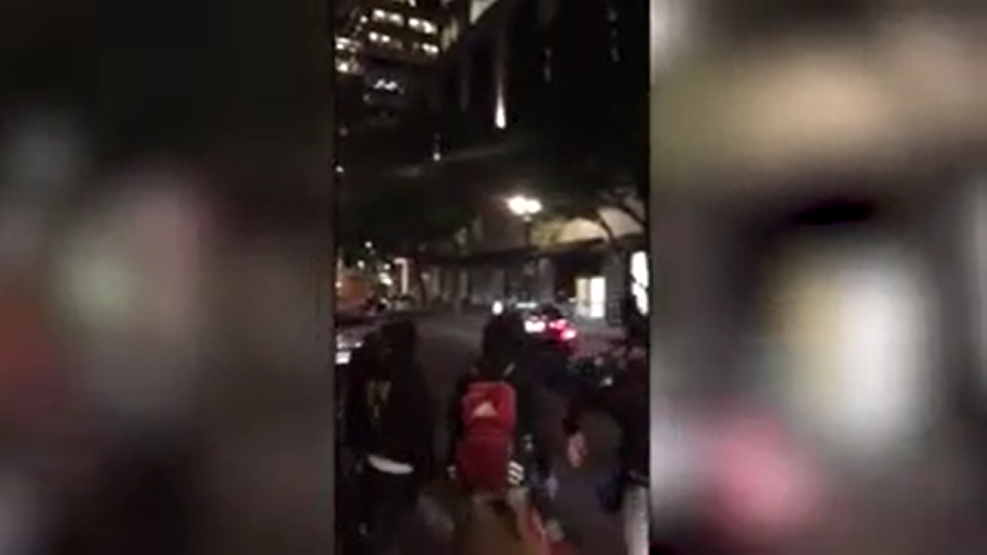 VIDEO Manifestanți din Portland, spulberați de un șofer în timp ce mergeau pe stradă