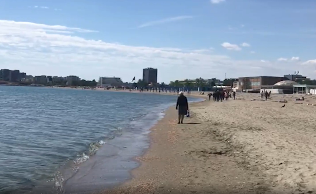 1 iunie la mare. Bucurie pentru părinţi şi cei mici de Ziua Copilului