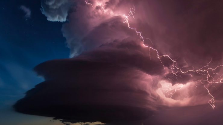 Prognoză meteo: 30 de grade cu ploi, în București. Care sunt zonele afectate de cod galben de ploi și vijelii