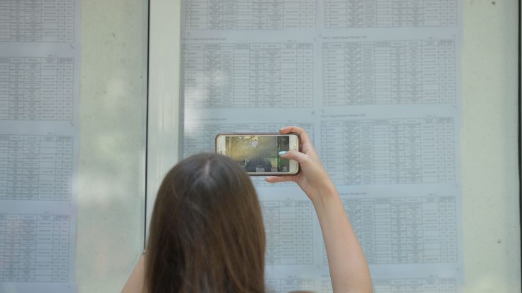 Un avocat cere ca nota elevilor să nu poată să scadă la BAC în urma unei contenstații: Nimănui nu-i poate fi agravată situaţia în propria cale de atac