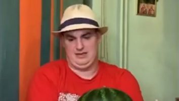 Cea mai în vogă provocare face furori și în România: Challenge-ul cu pepenii și elasticul