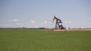 COVID-19 lovește din nou industria petrolieră: prețul unui baril este de sub 40 de dolari