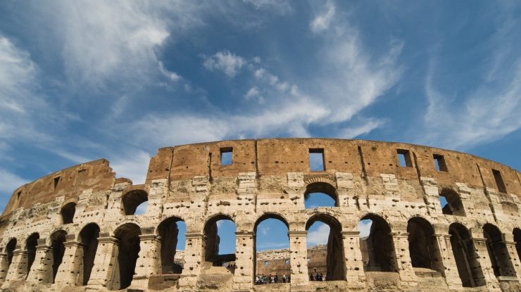 Pleci în vacanță în Italia? Luminiţa, asistentă medicală în Roma, îţi spune ce măsuri să iei ca să nu revii infectat