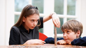 Dublarea alocațiilor, la mâna Parlamentului. PNL a amânat, PSD votează pentru