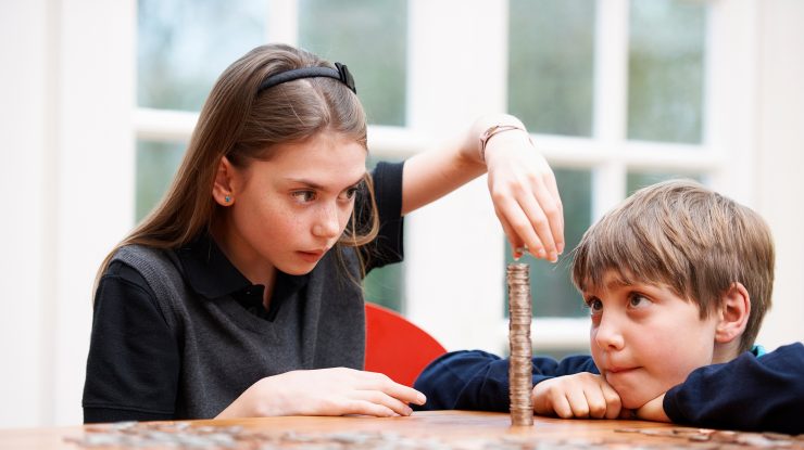 Dublarea alocațiilor, la mâna Parlamentului. PNL a amânat, PSD votează pentru