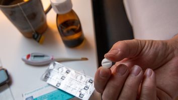 STUDIU. Ibuprofenul nu crește rata de deces și nu agravează boala în cazul pacienților cu COVID-19