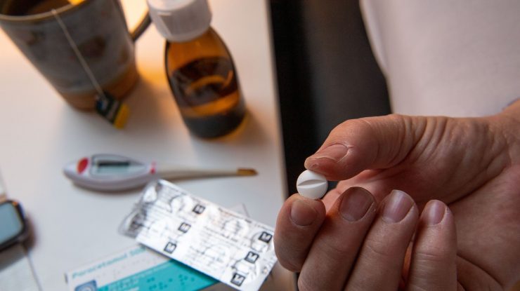 STUDIU. Ibuprofenul nu crește rata de deces și nu agravează boala în cazul pacienților cu COVID-19