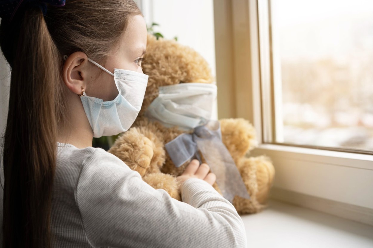 Focar de coronavirus la două centre din Paşcani. Zeci de copii au fost confirmaţi pozitiv