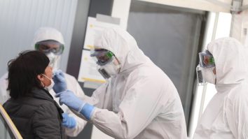 Numărul de cazuri de coronavirus, în creștere în Germania, după un focar masiv la un abator