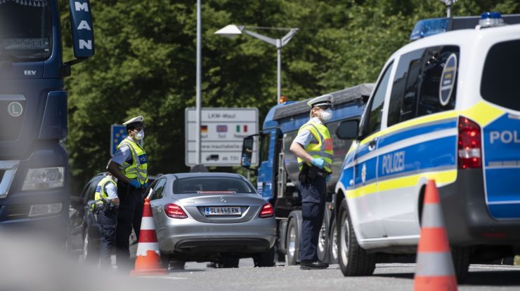 Dacă te întorci în țară dintr-un district din Germania vei intra în carantină sau izolare pentru 14 zile