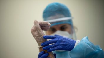 Coronavirus în lume. 33.601 morţi în Italia/SUA a selectat 5 companii care au șanse mari să producă un vaccin