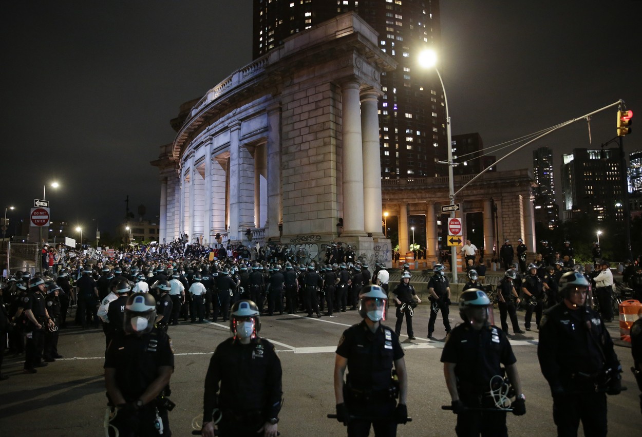 Motivațiile protestelor din SUA vs Europa: „Vorbim despre un context extrem de nefast”