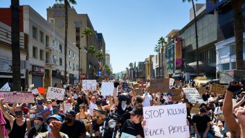 Evenimentele din SUA, amplificate de pandemie? Sociolog: Vine criza socială. Politicienii vor injecta ură și la noi