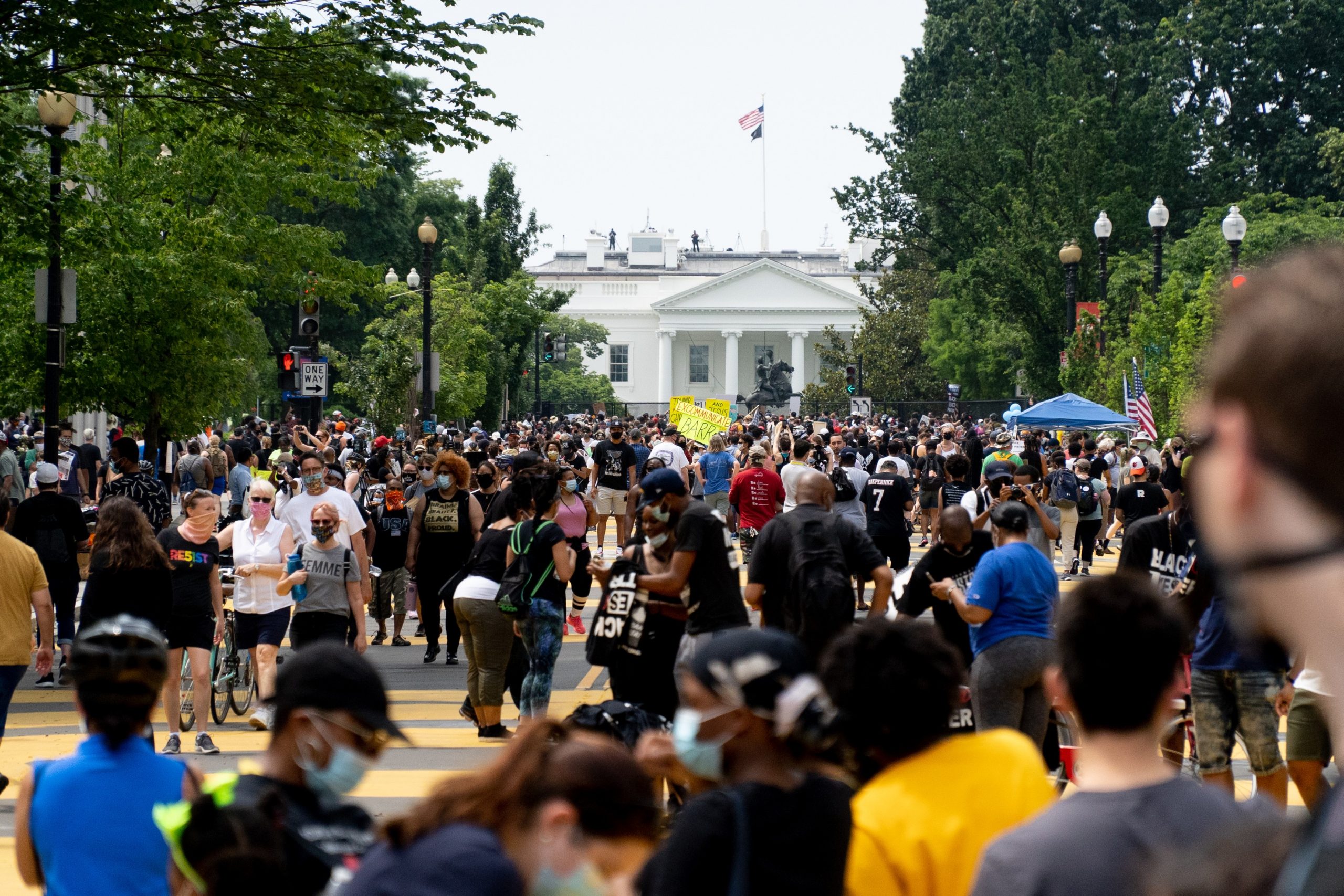 Noi proteste în fața Casei Albe. Se anunță un număr uriaș de americani pe străzi: 1 milion de protestatari doar în Washington