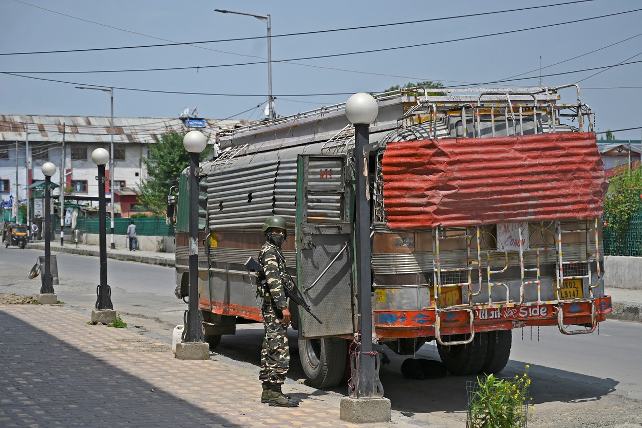 Cel puțin 20 de soldați indieni au fost uciși în confruntări cu forțele chineze. Beijingul îi acuză pe indieni că au trecut granița