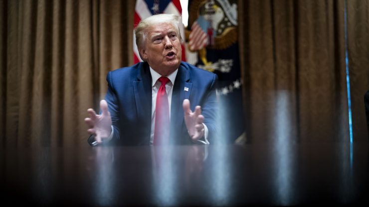 Donald Trump face afirmații controversate: Tehnica „strangulării“, necesară poliţiştilor în unele situaţii, dar ar trebui eliminată