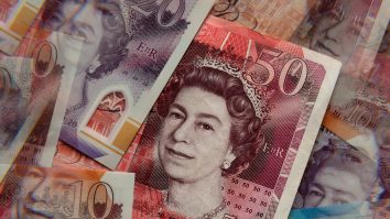 Datoria Marii Britanii a depăşit valoarea economiei sale