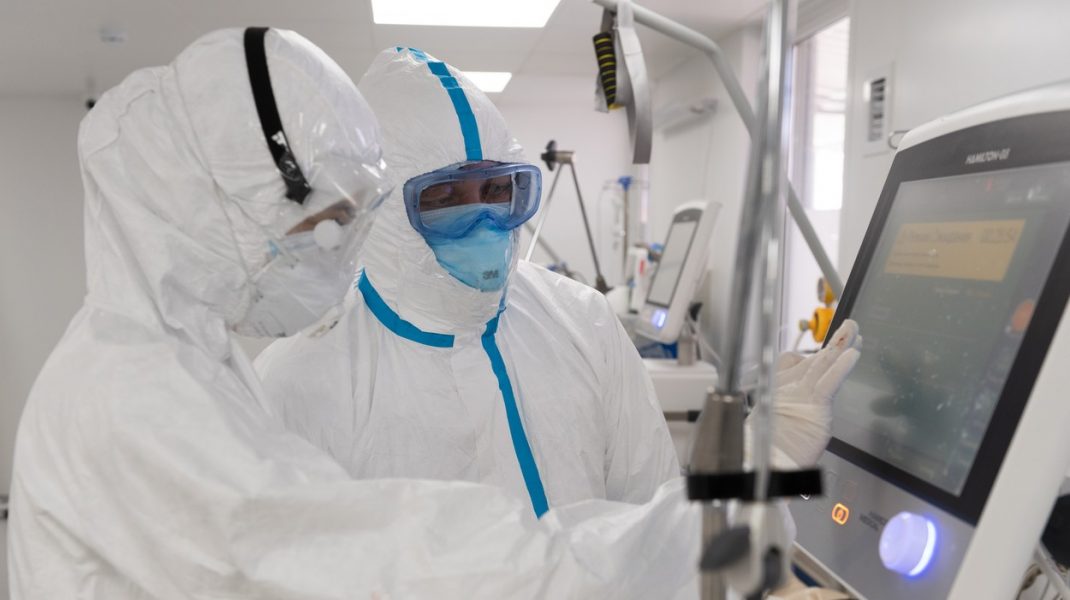 amenii de ştiinţă: „Nu e un simplu virus respirator“