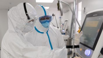 amenii de ştiinţă: „Nu e un simplu virus respirator“