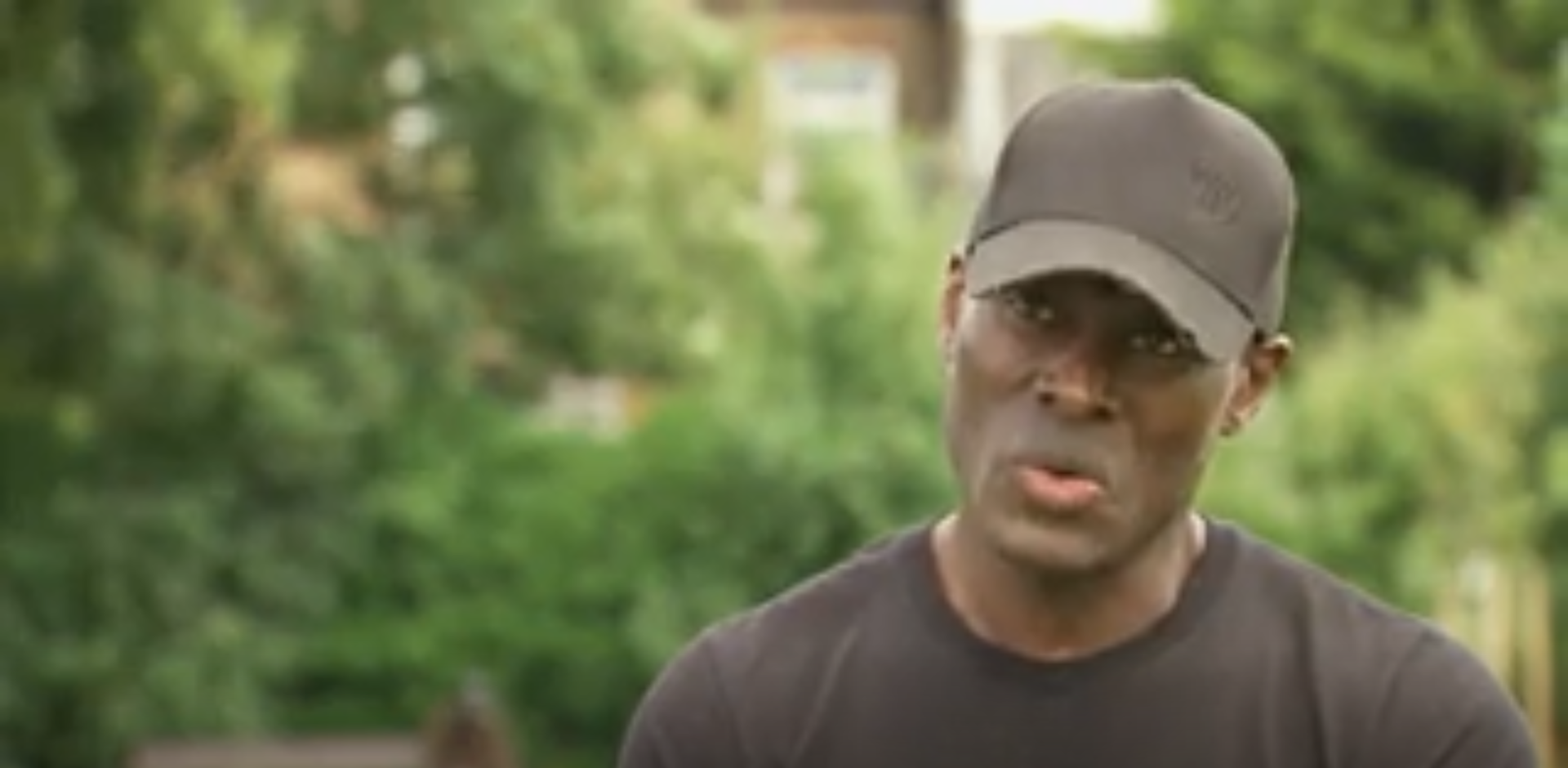 Mărturia emoționantă a bărbatului de culoare care a salvat un extremist rănit, la protestele din Londra