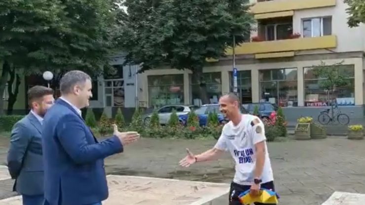 Un militar a alergat sute de kilometri pentru o poliţistă diagnosticată cu leucemie acută